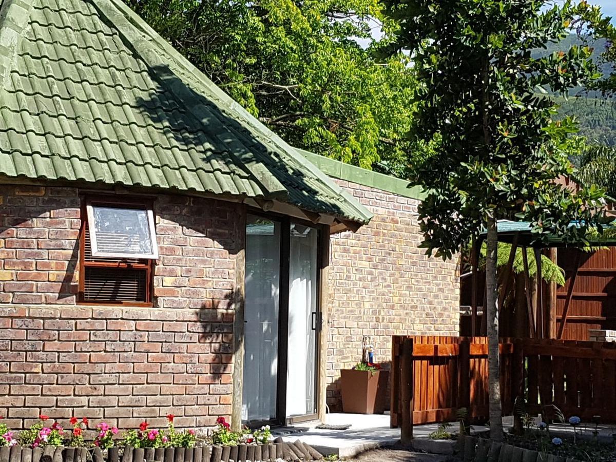 Mountain Breeze Log Cabins Villa Stormsrivier Exteriör bild